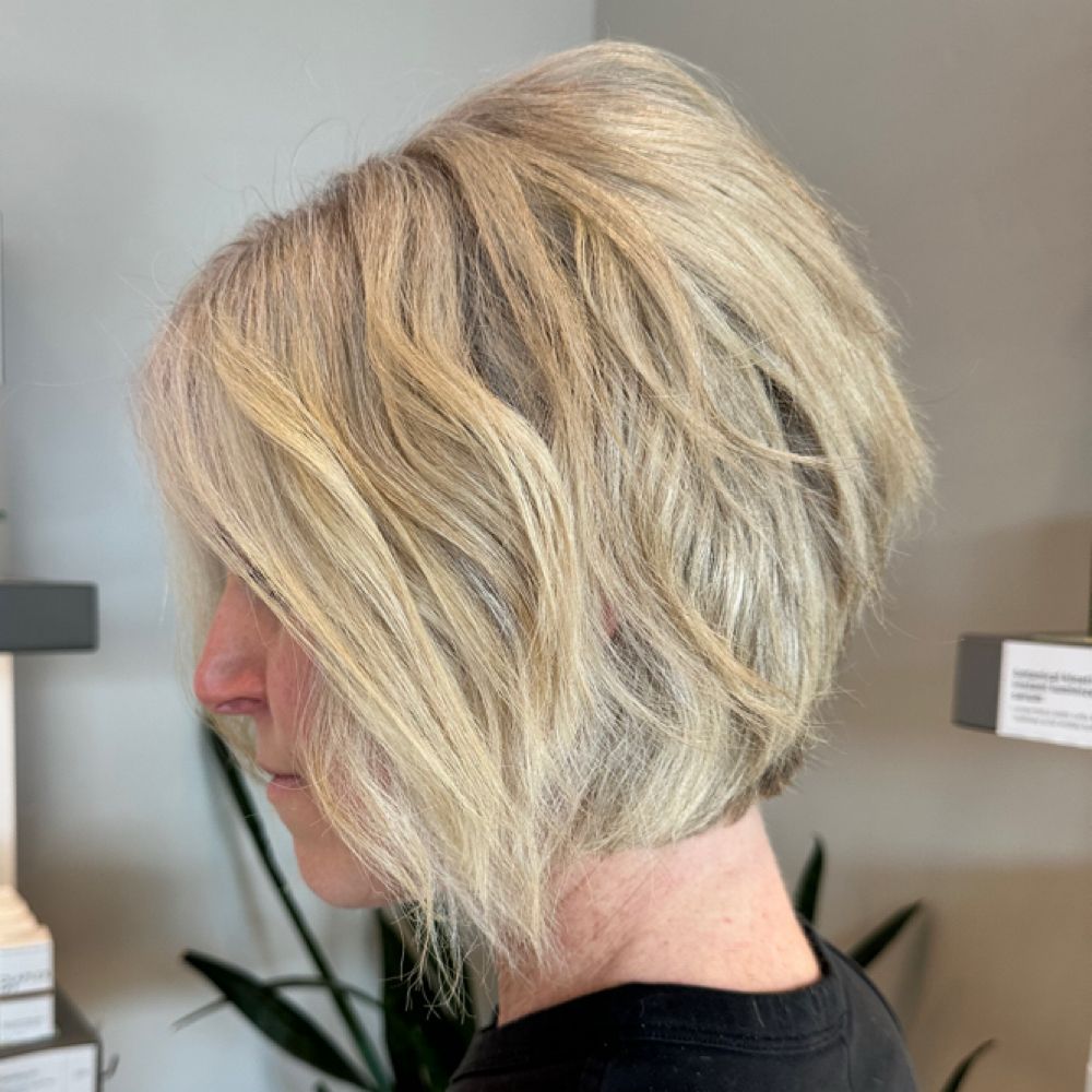 Blonde bob